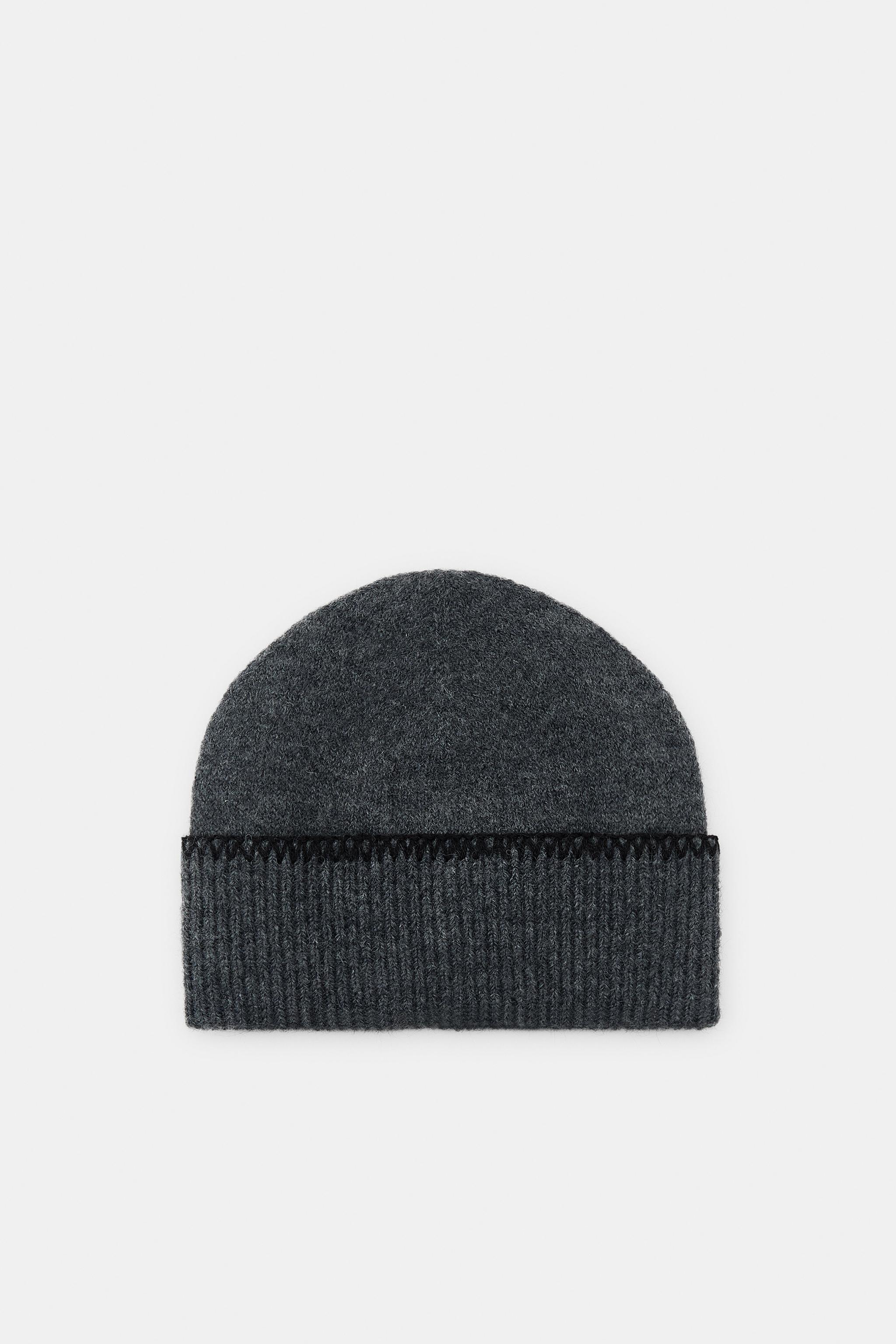 CONTRAST KNIT BEANIE